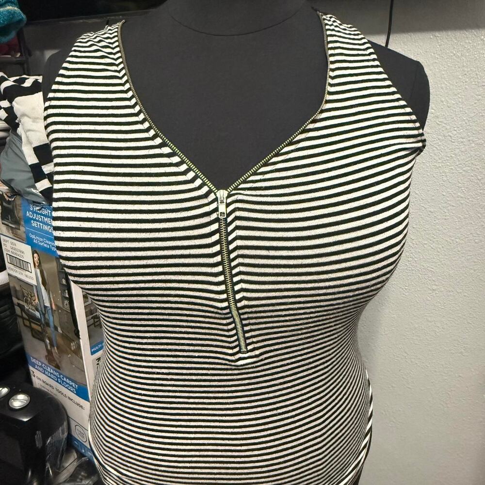 Black & White Striped Zip Detail Tank Top XL
